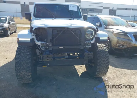 2021 Jeep Gladiator Willys 4X4 z USA, uszkodzony, nr VIN 1C6HJTAG3ML577694